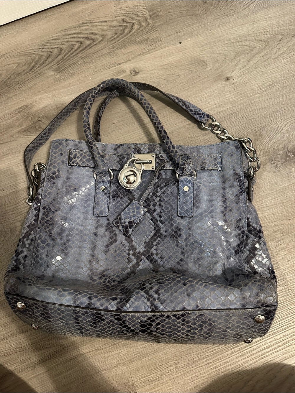 Michael Kors Blue Snakeskin Hamilton Bag - Picture 3 of 9